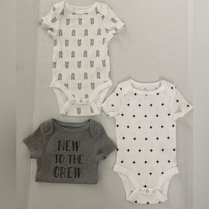 Cloud Island baby short-sleeve bodysuits 0-3M